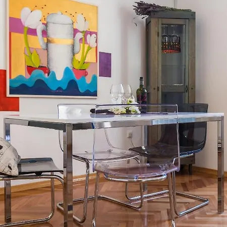 Aloise Apartment In Old Town Center Guest house 4*