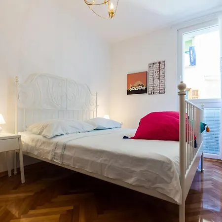 Guest house Aloise Apartment In Old Town Center