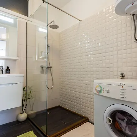 Guest house Aloise Apartment In Old Town Center 4*