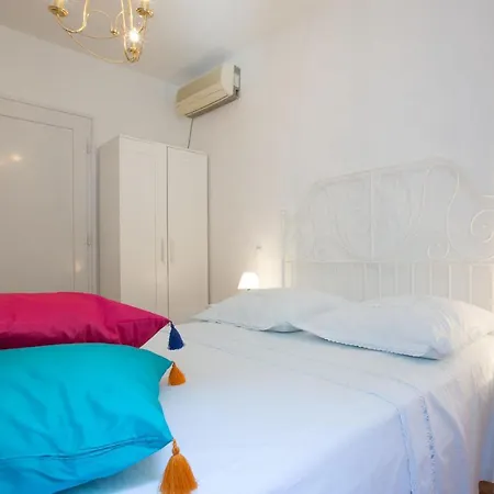 Guest house Aloise Apartment In Old Town Center